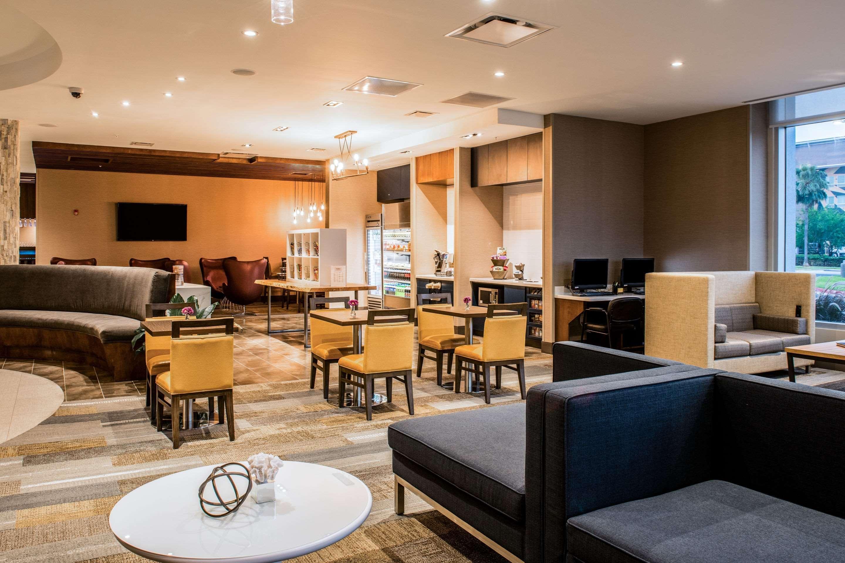 Cambria Hotel Mcallen Convention Center Екстериор снимка