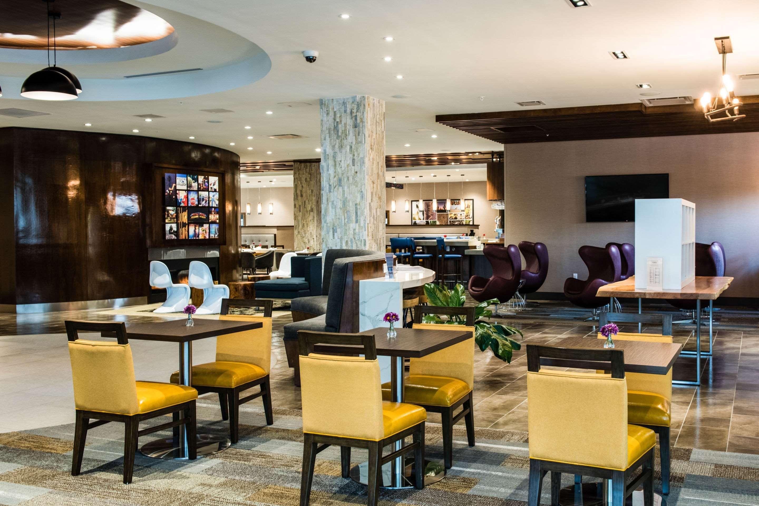 Cambria Hotel Mcallen Convention Center Екстериор снимка
