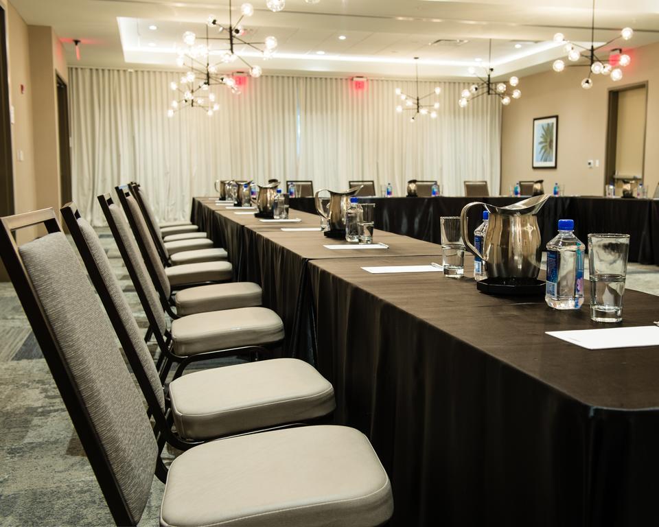 Cambria Hotel Mcallen Convention Center Екстериор снимка