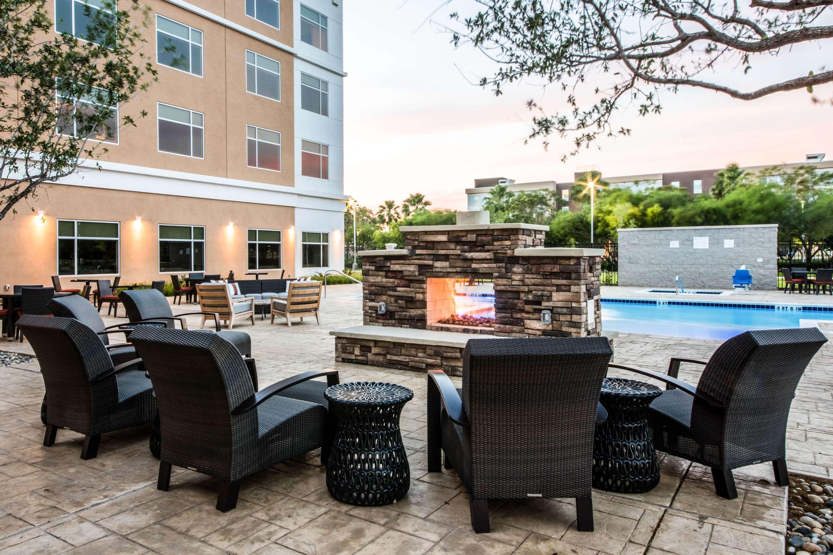 Cambria Hotel Mcallen Convention Center Екстериор снимка