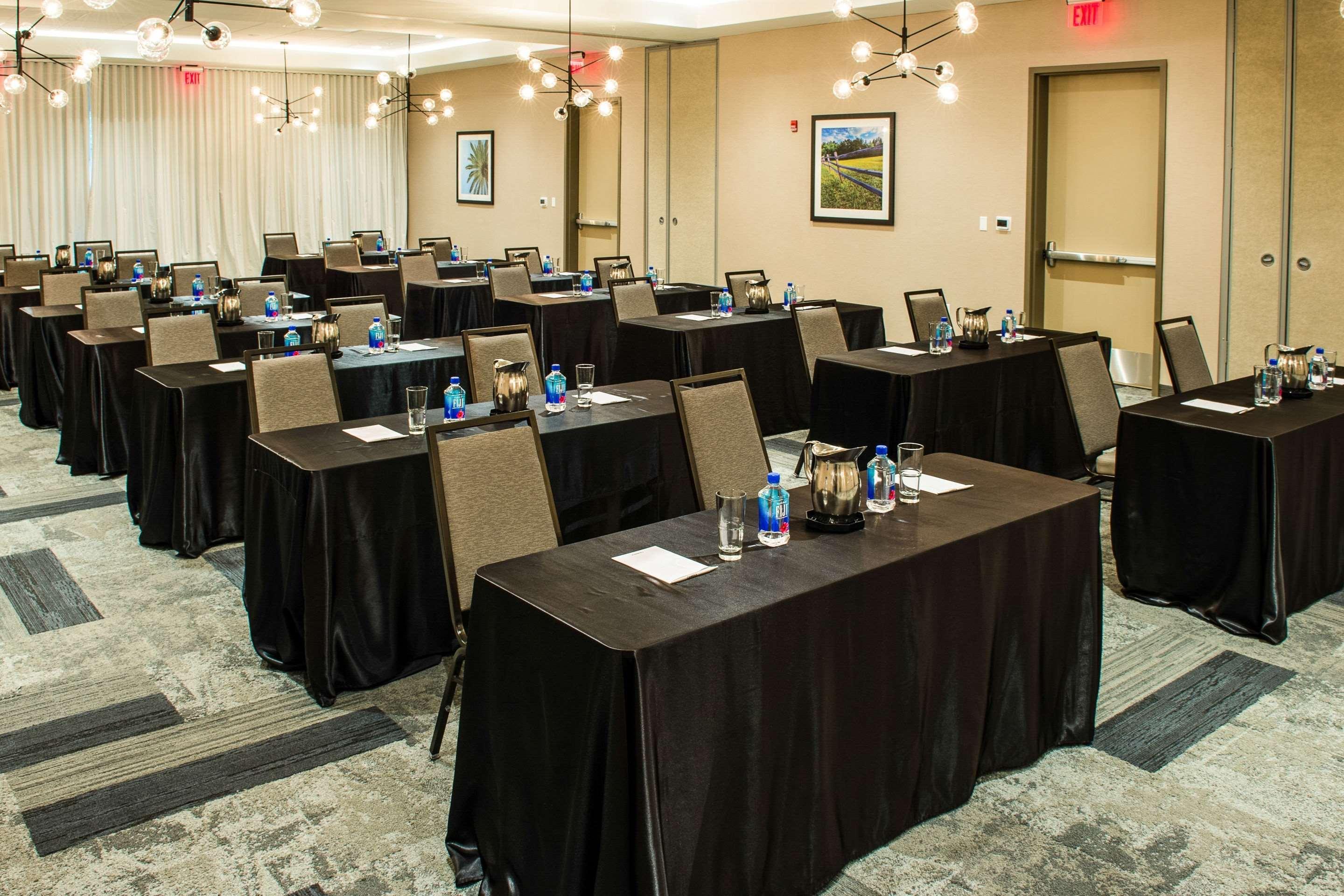 Cambria Hotel Mcallen Convention Center Екстериор снимка