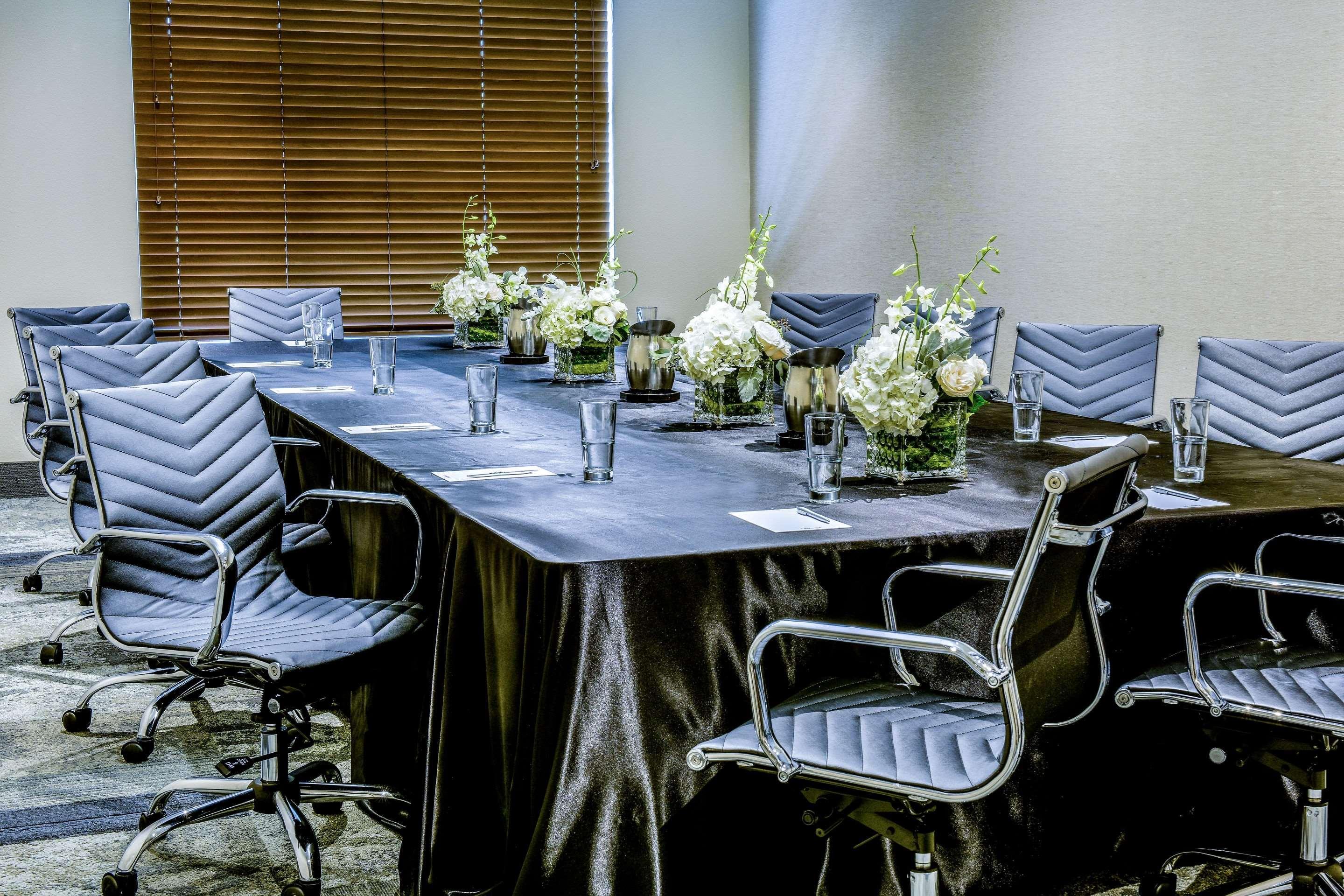 Cambria Hotel Mcallen Convention Center Екстериор снимка