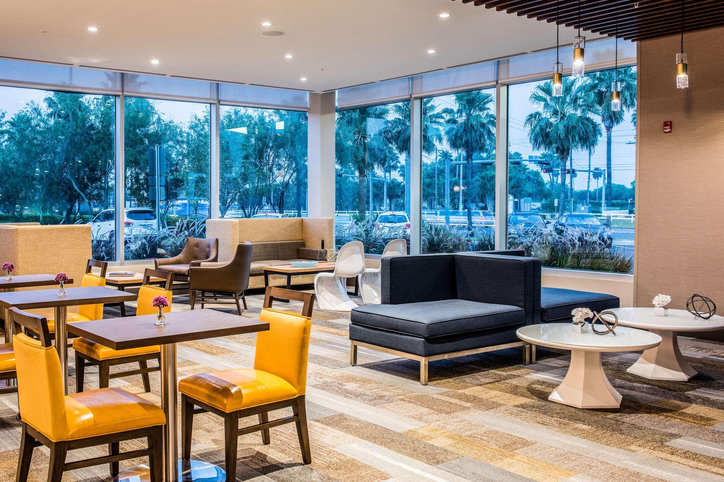 Cambria Hotel Mcallen Convention Center Екстериор снимка