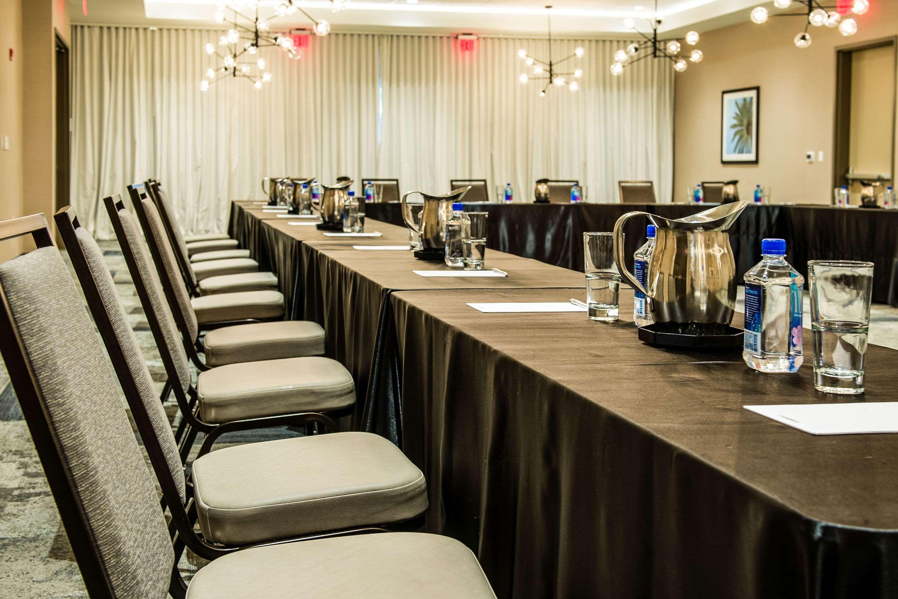Cambria Hotel Mcallen Convention Center Екстериор снимка